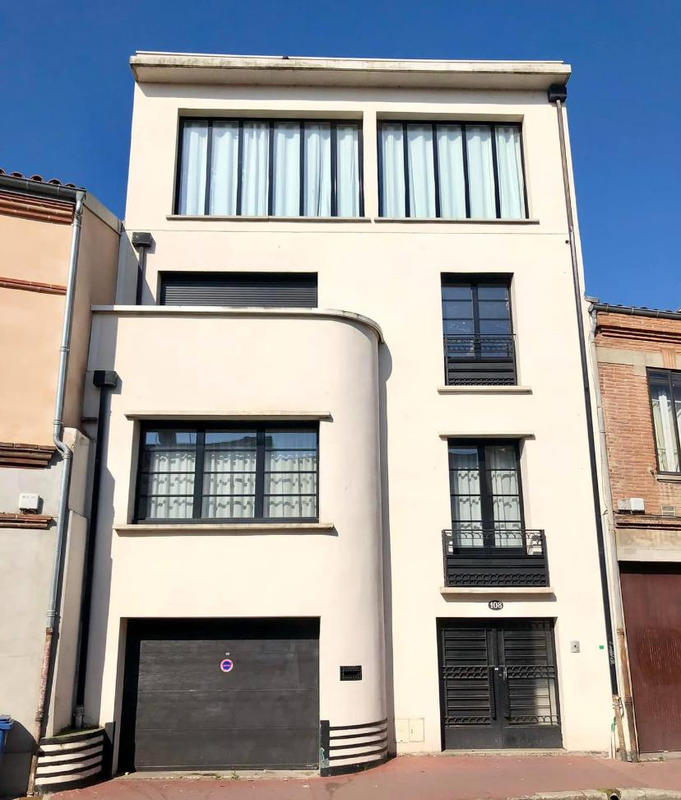Maison - 301 m² - 8 pièces