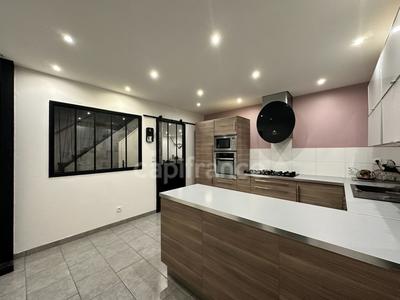 Maison - 125 m² - 6 pièces