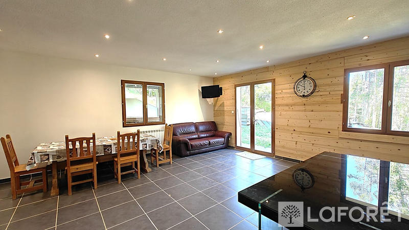 Maison - 149 m² - 6 pièces