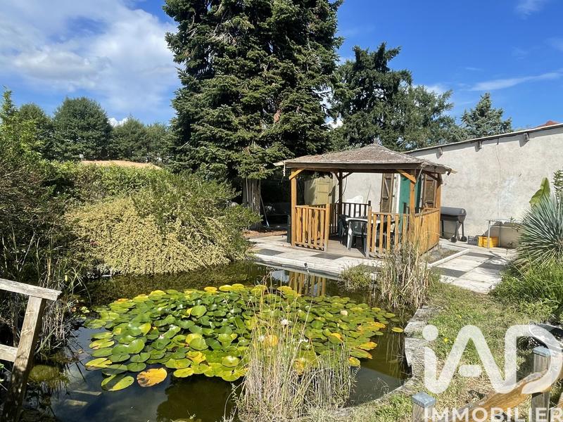 Maison - 181 m² - 9 pièces