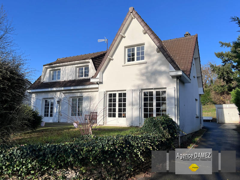 Maison - 200 m² - 8 pièces