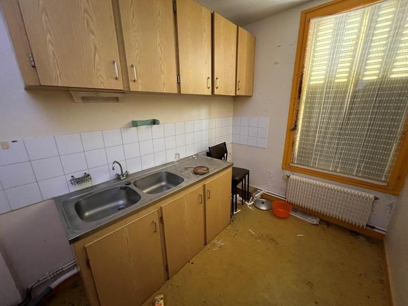 Maison - 1 238 m² - 20 pièces