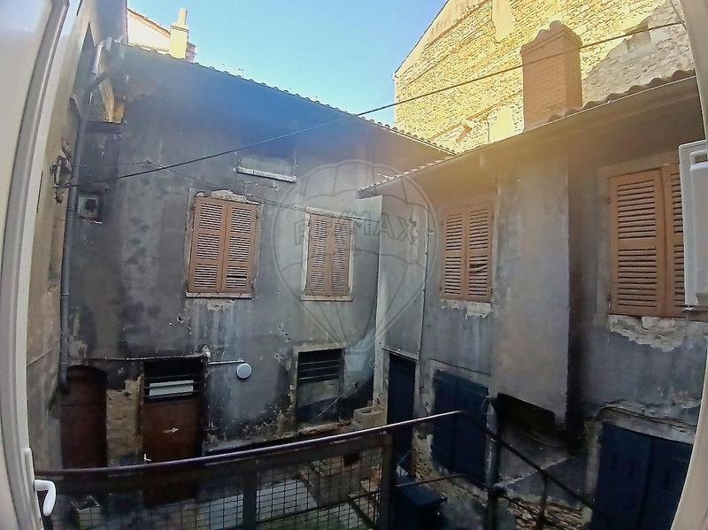 Appartement - 100 m² - 2 pièces