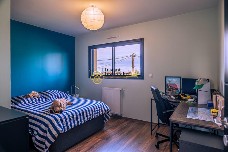 Maison - 238 m² - 8 pièces