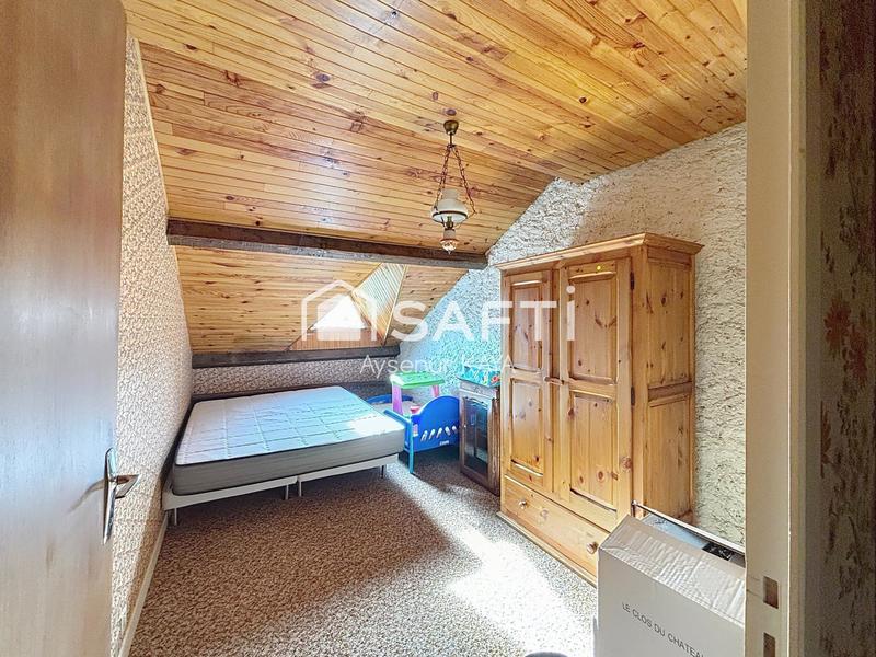 Maison - 250 m² - 12 pièces