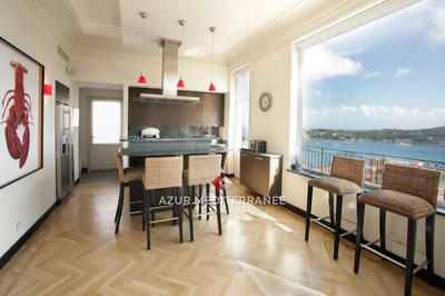 Villa - 298 m² - 6 pièces