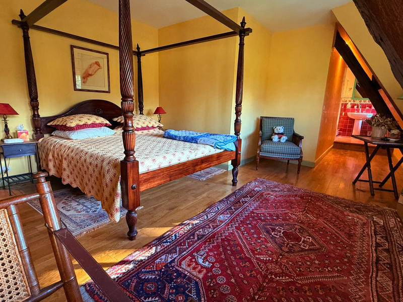 Maison - 238 m² - 8 pièces