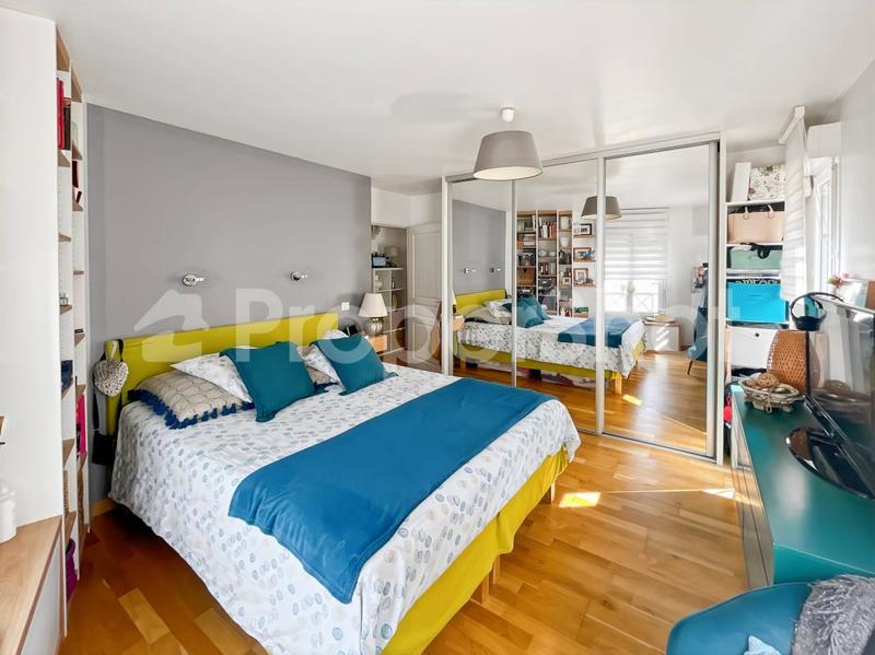 Appartement - 100 m² - 5 pièces