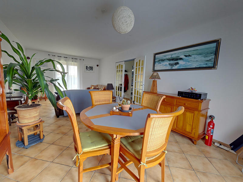 Maison - 92 m² - 6 pièces