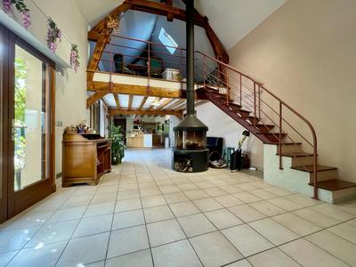 Maison - 223 m² - 7 pièces