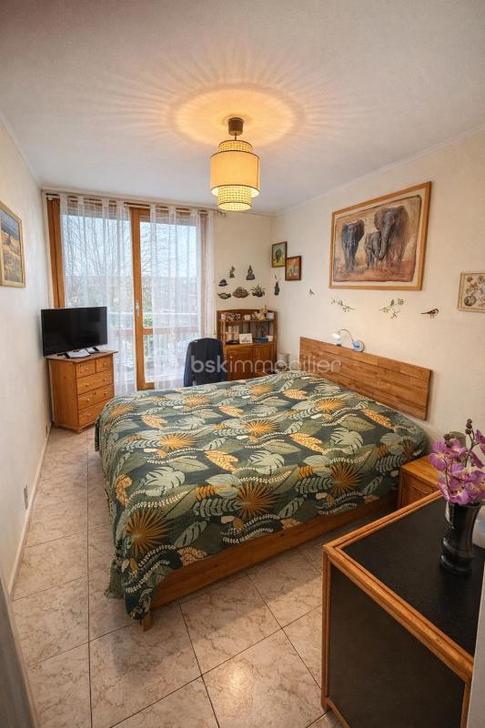 Appartement - 77 m² - 5 pièces