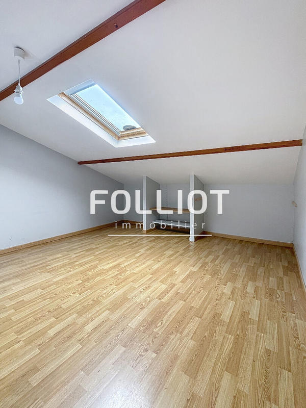 Maison - 217 m² - 8 pièces