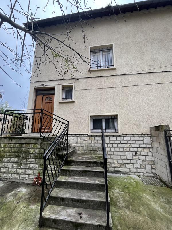 Maison - 139 m² - 10 pièces