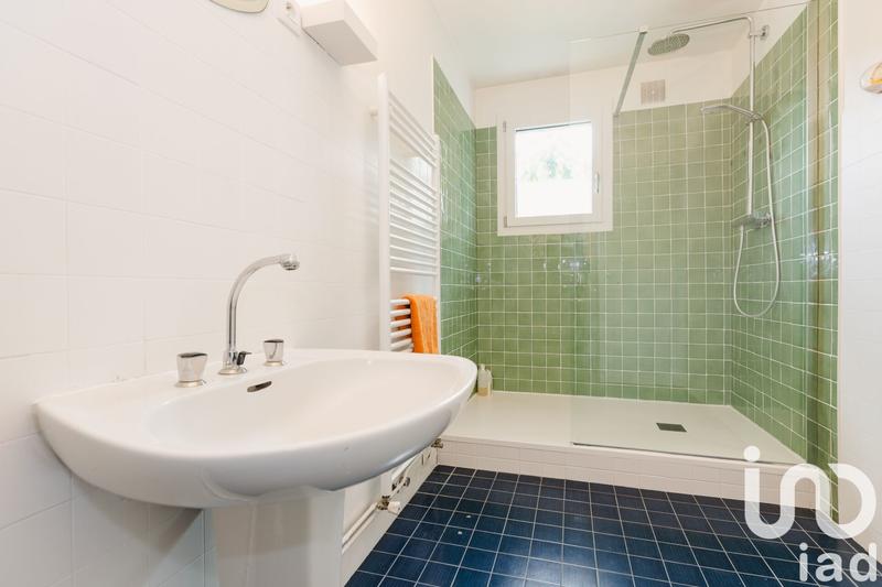 Maison - 246 m² - 8 pièces