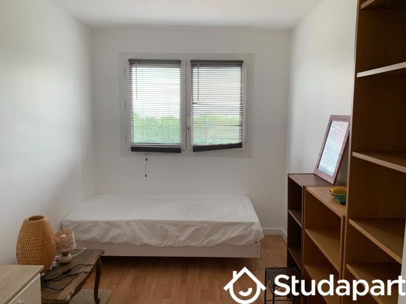 Chambre - 9 m² - 1 pièce