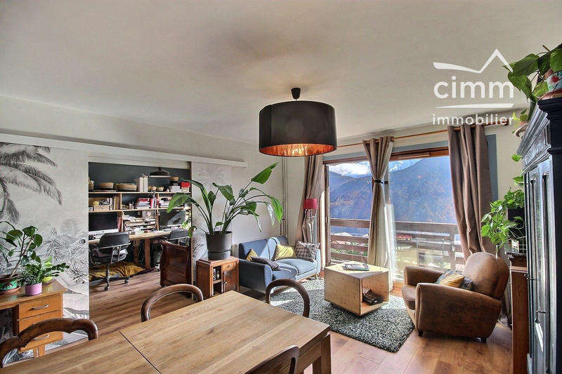 Appartement - 83 m² - 4 pièces