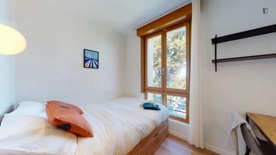 Chambre - 13 m² - 19 pièces