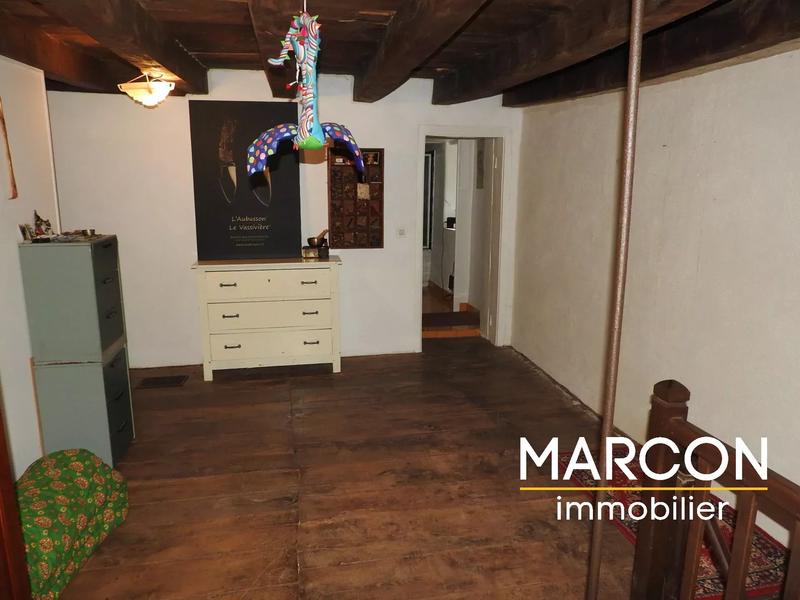 Maison - 97 m² - 5 pièces