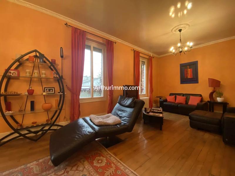 Maison - 226 m² - 7 pièces