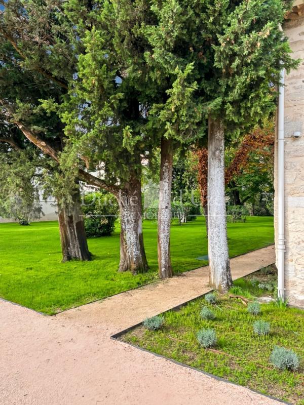 Propriété - 307 m² - 7 pièces