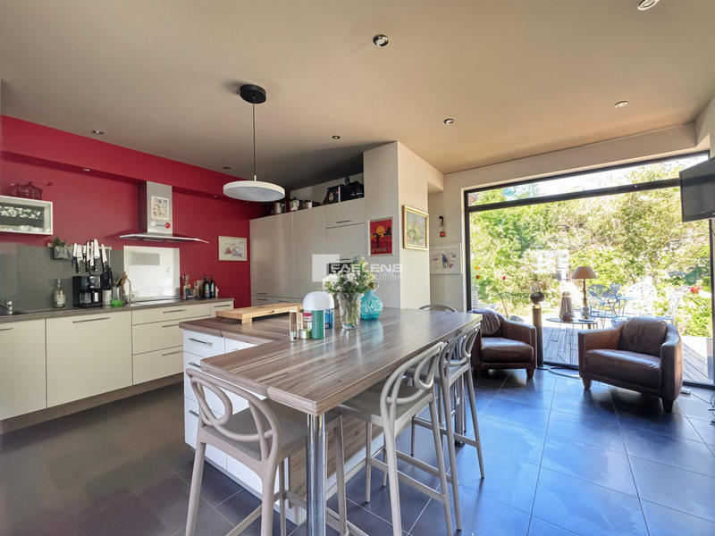 Maison - 190 m² - 6 pièces