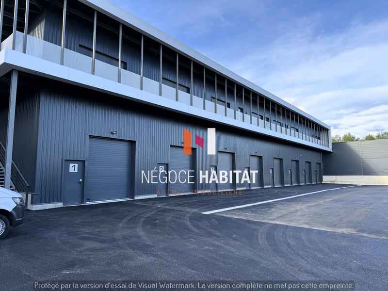 Local d'activités - 185 m²