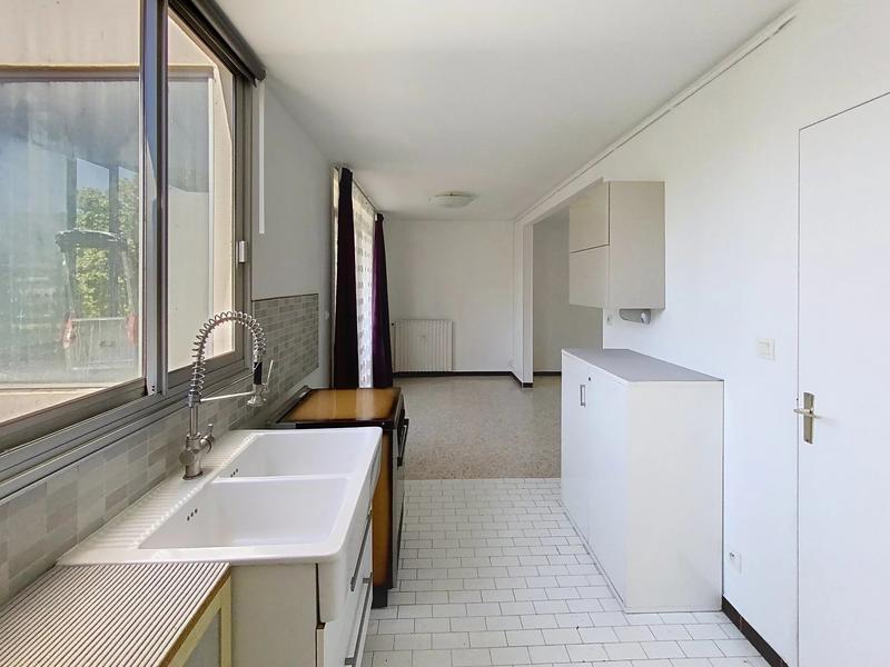 Appartement - 99 m² - 5 pièces