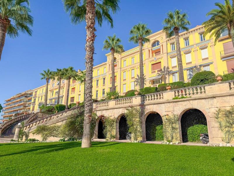 Appartement - 60 m² - 2 pièces