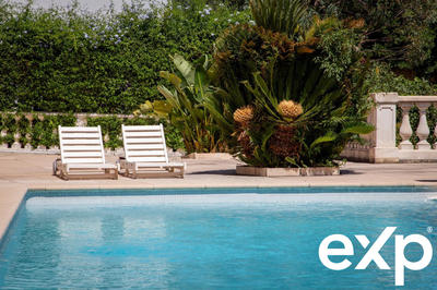 Villa - 285 m² - 6 pièces