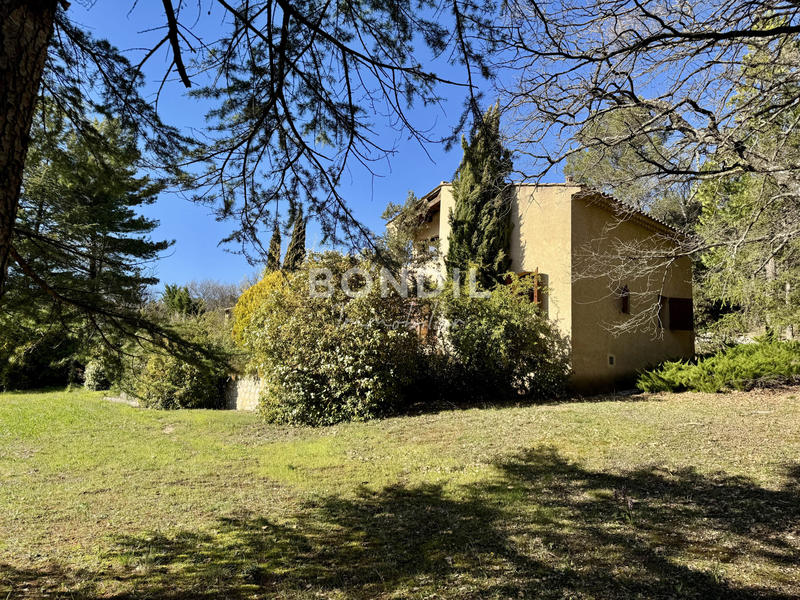 Villa - 175 m² - 6 pièces