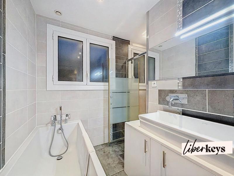 Appartement - 260 m² - 7 pièces