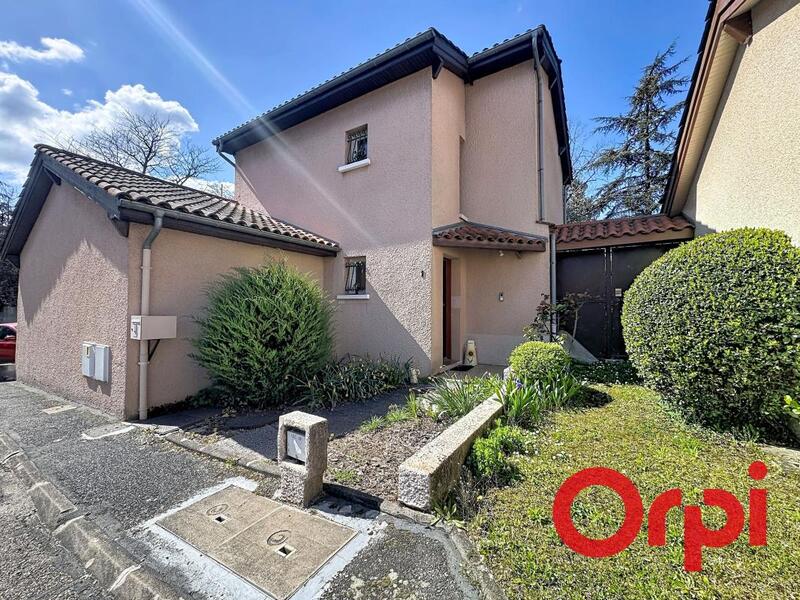 Maison - 93 m² - 4 pièces