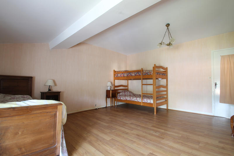 Maison - 177 m² - 6 pièces