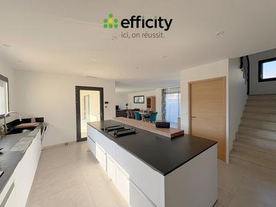 Villa - 198 m² - 6 pièces