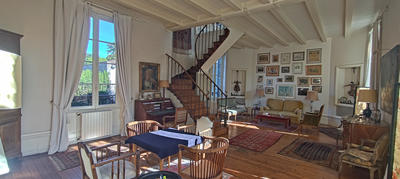 Maison - 222 m² - 14 pièces