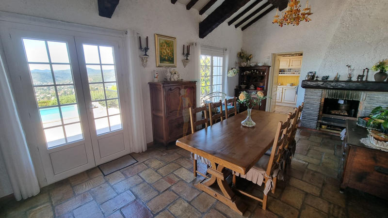 Maison - 160 m² - 7 pièces