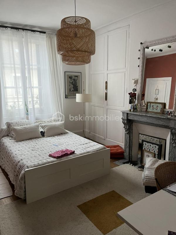 Demeure - 180 m² - 9 pièces