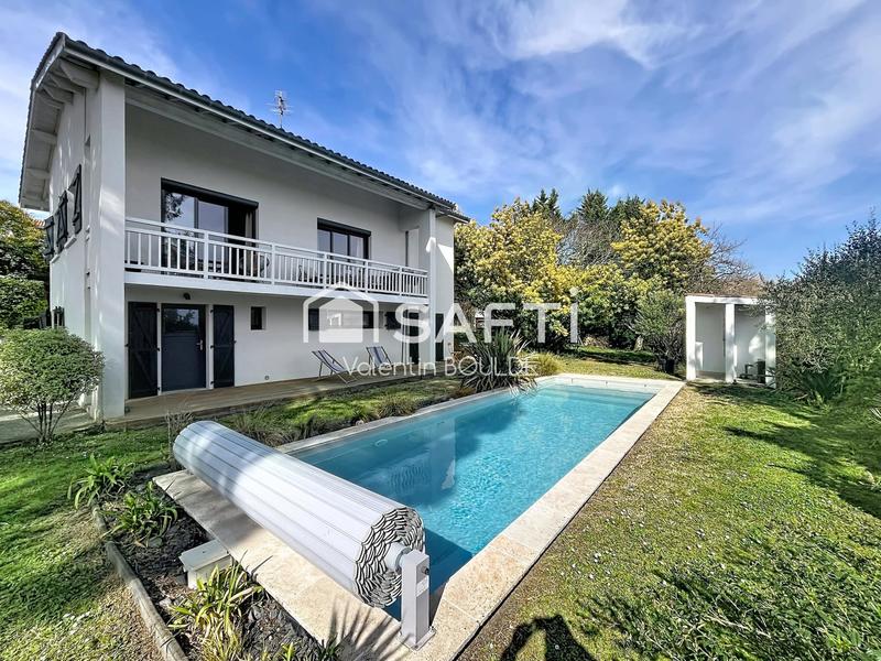 Maison - 182 m² - 7 pièces