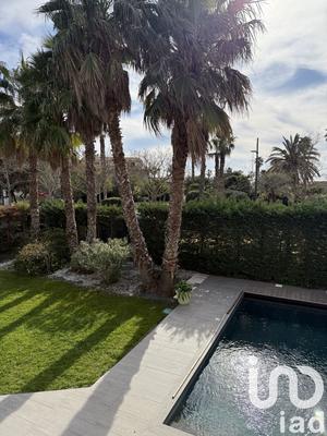 Maison - 320 m² - 9 pièces