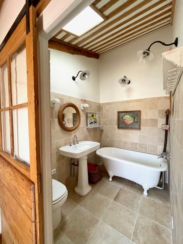 Maison - 205 m² - 7 pièces