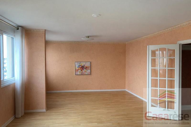 Appartement - 119 m² - 6 pièces