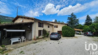 Maison - 290 m² - 12 pièces