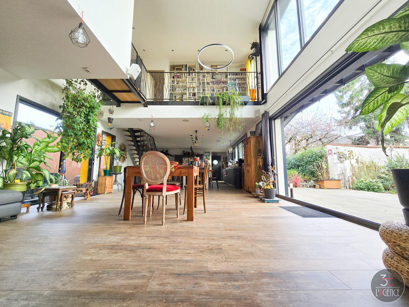 Maison contemporaine - 188 m² - 6 pièces