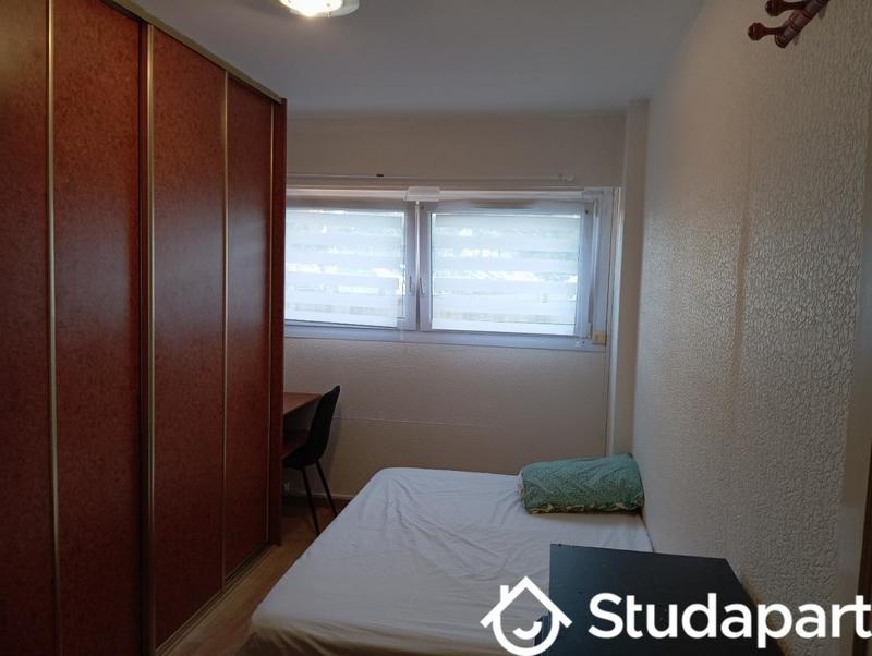 Chambre - 11 m² - 1 pièce