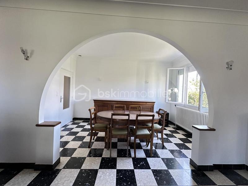 Maison - 170 m² - 5 pièces