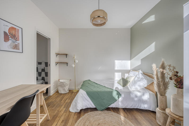 Chambre - 24 m² - 14 pièces