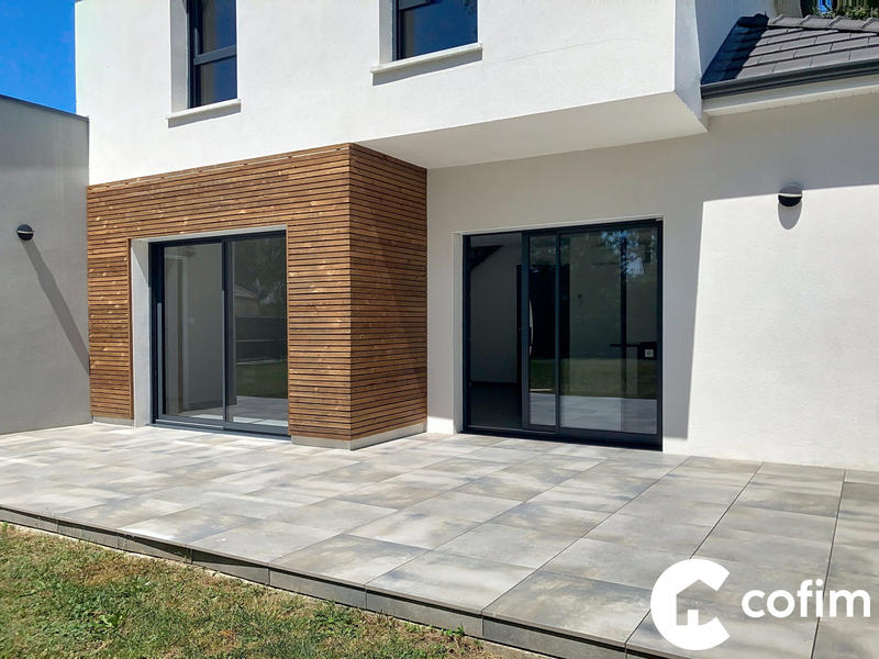 Maison - 104 m² - 5 pièces