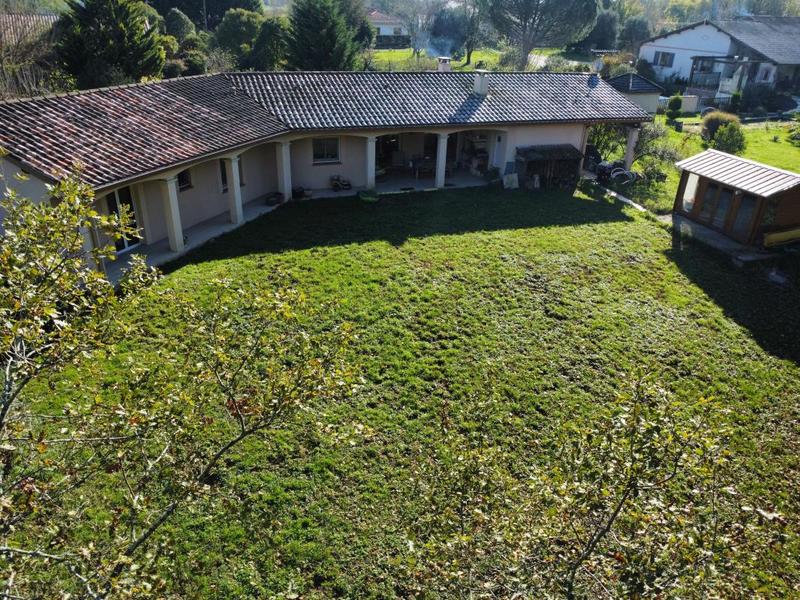 Propriété - 140 m² - 7 pièces