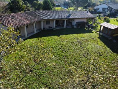 Propriété - 140 m² - 7 pièces