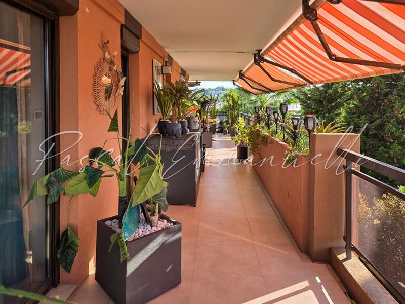 Appartement - 102 m² - 4 pièces